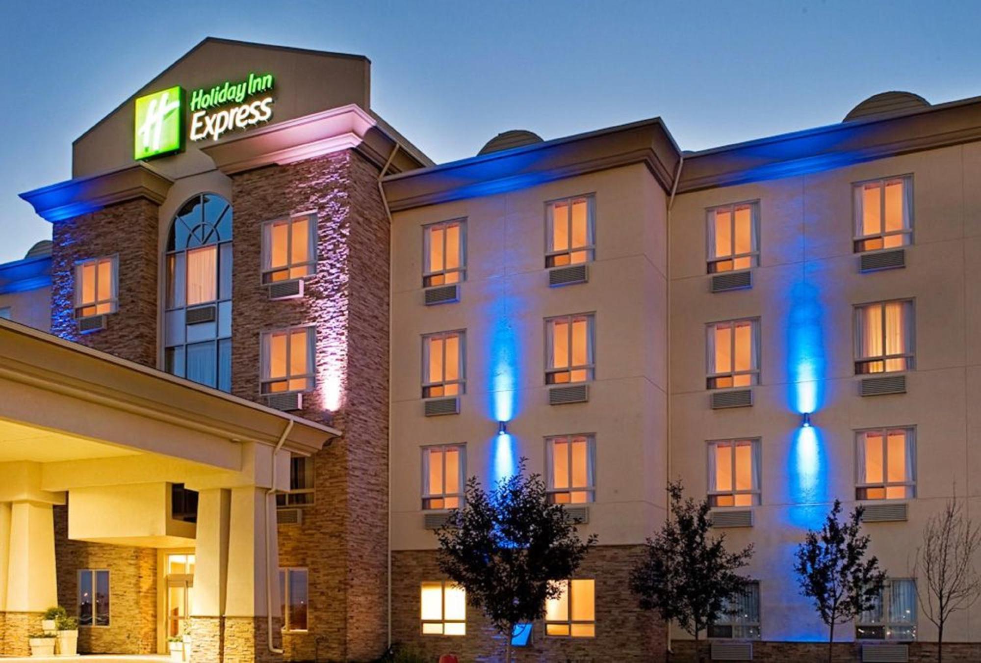 Holiday Inn Express Fort St John By Ihg Fort St. John Exterior photo